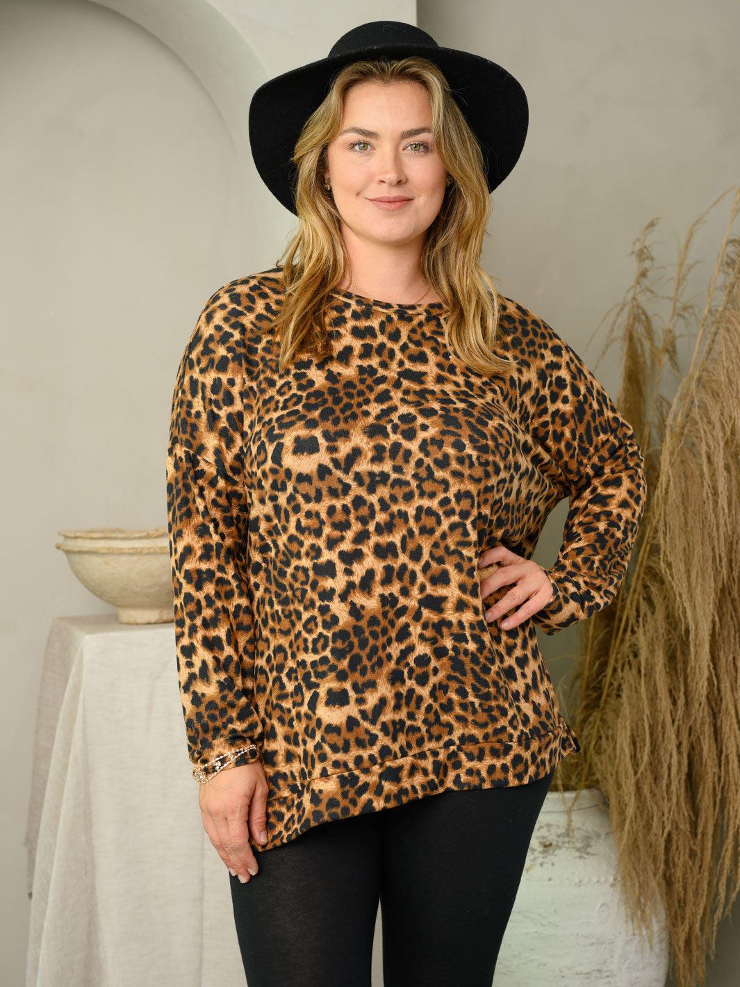 PLUS SIZE LONG SLEEVE ANIMAL PRINT TOP