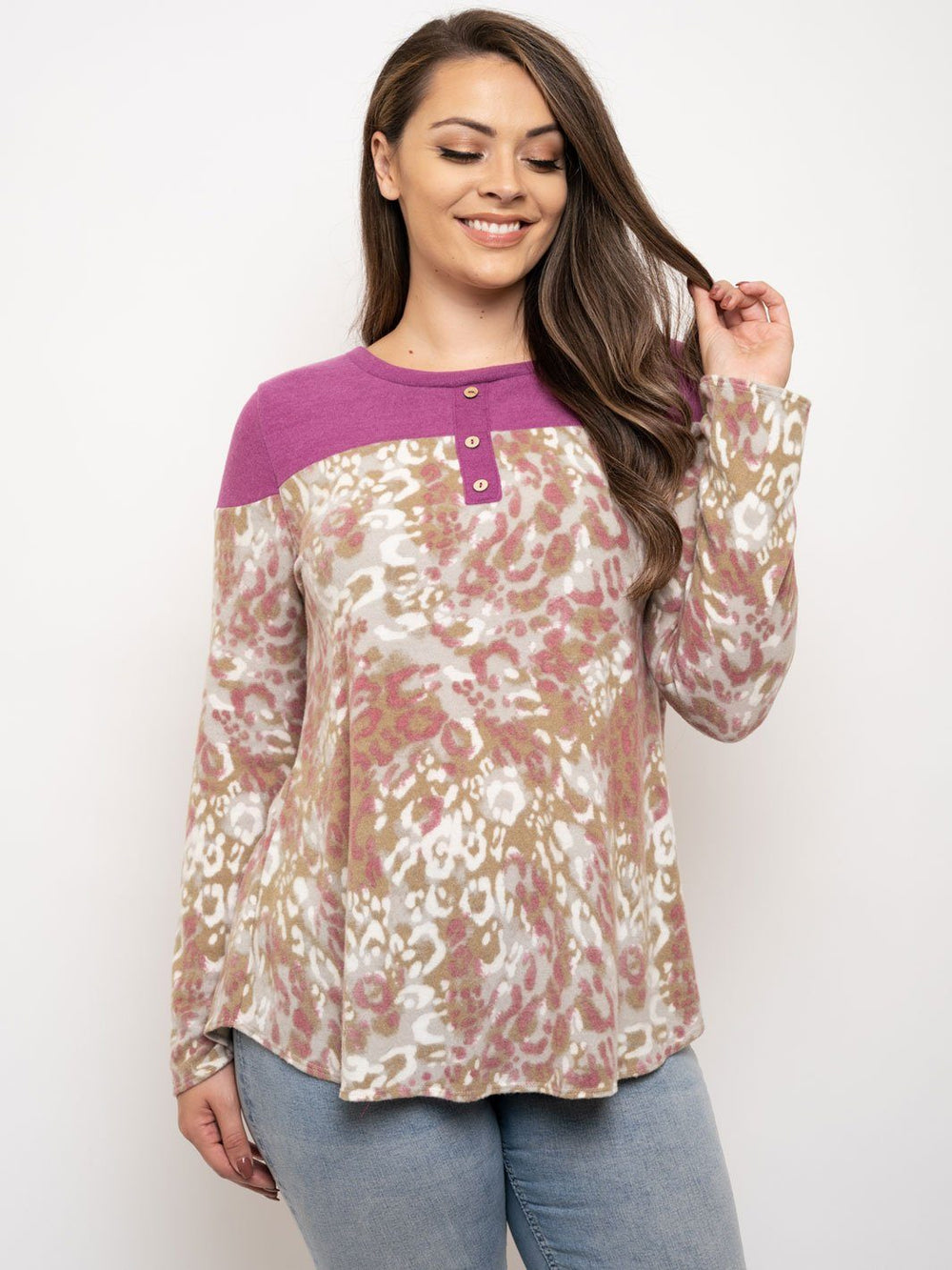 PLUS SIZE LONG SLEEVE BUTTON DETAIL TUNIC TOP