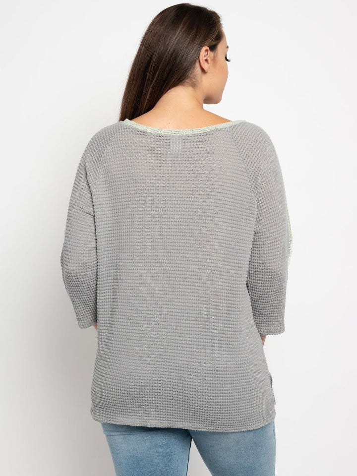 PLUS SIZE 3/4 SLEEVE LACE FRONT DETAIL TOP