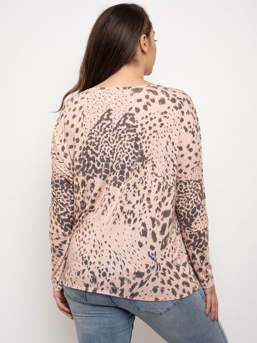PLUS SIZE LONG SLEEVE ANIMAL PRINT TOP