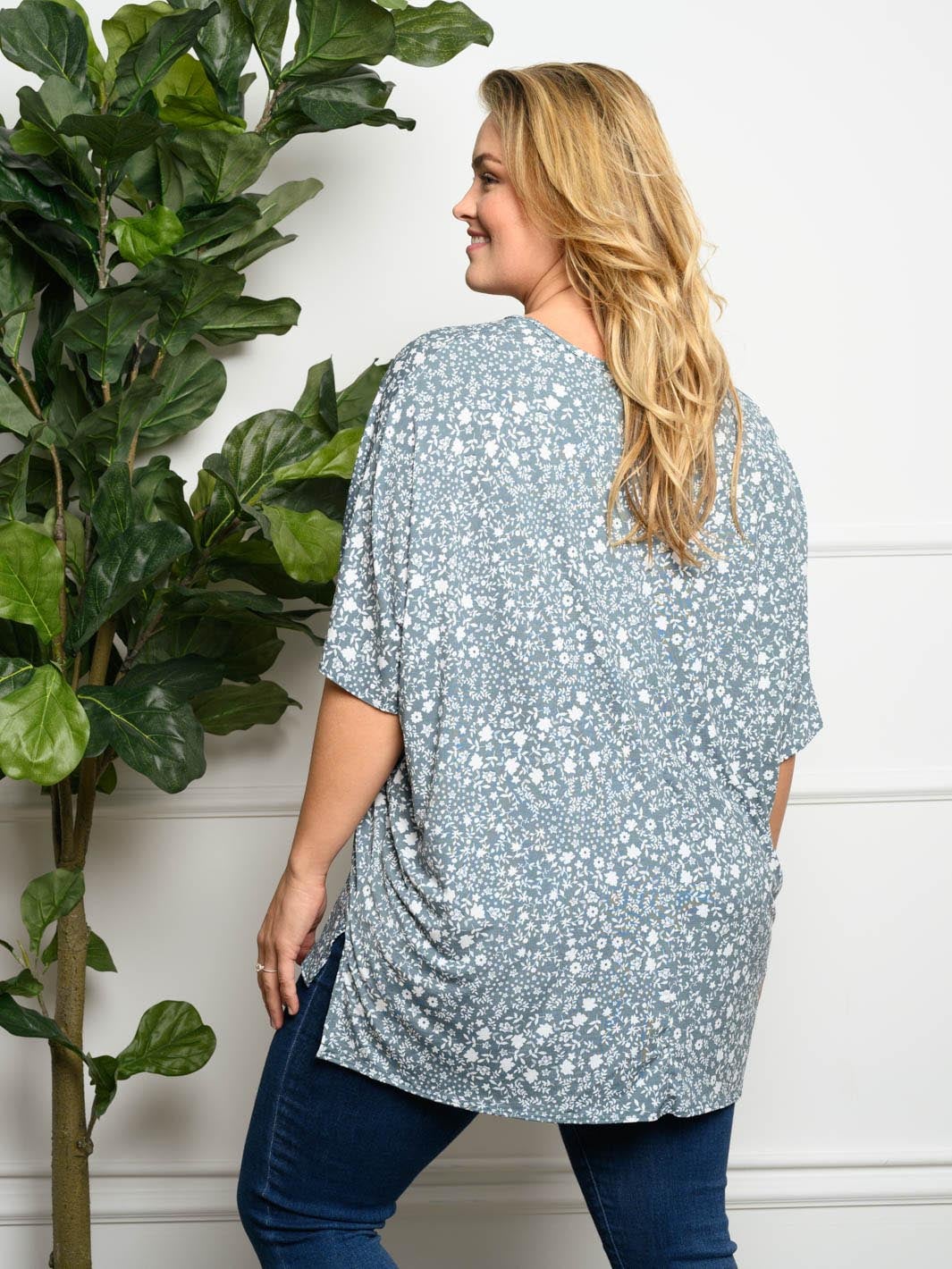 PLUS SIZE SHORT SLEEVE FLORAL TUNIC TOP