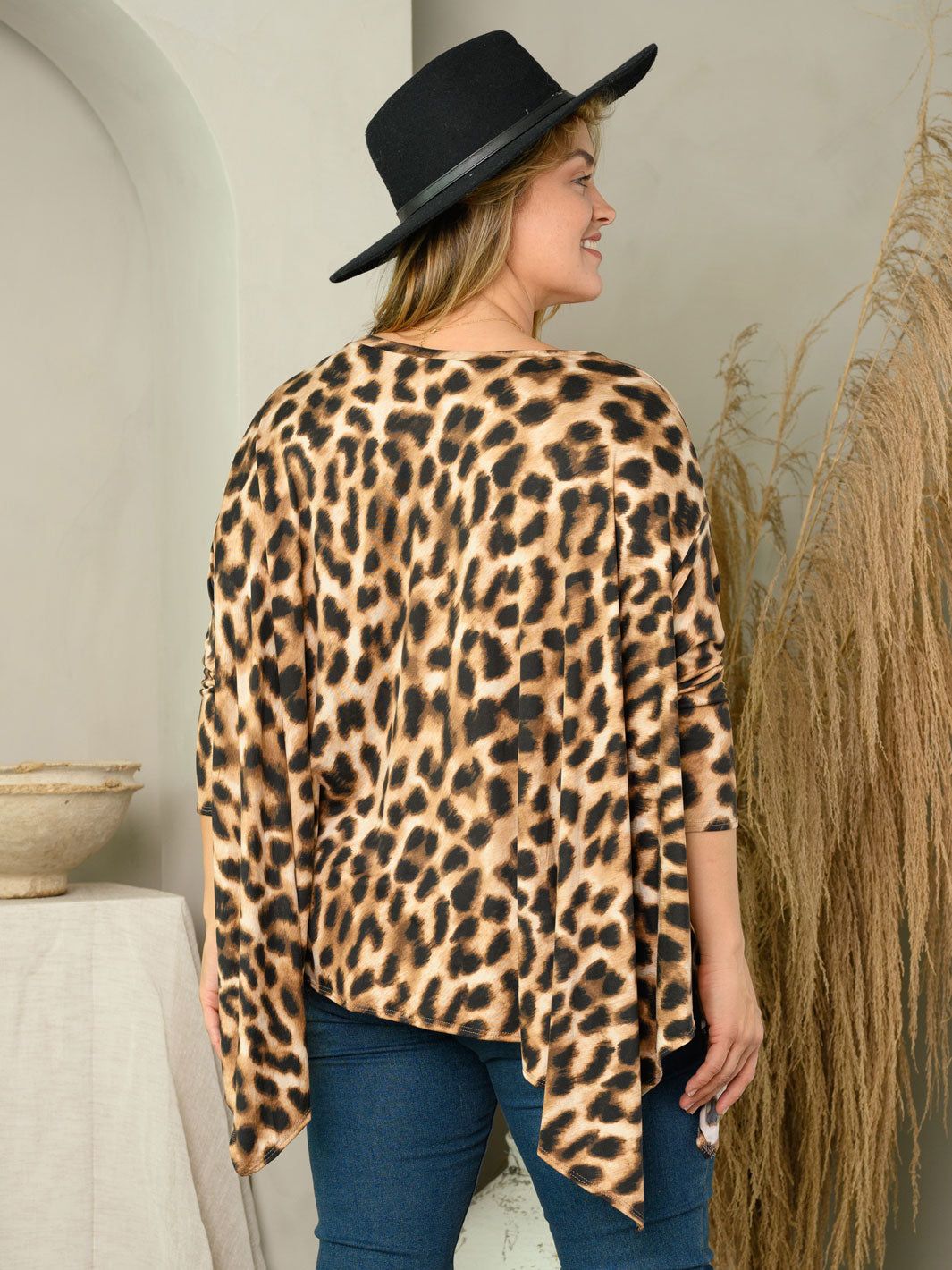 PLUS SIZE DRAPE SLEEVE LEOPARD PRINT TOP