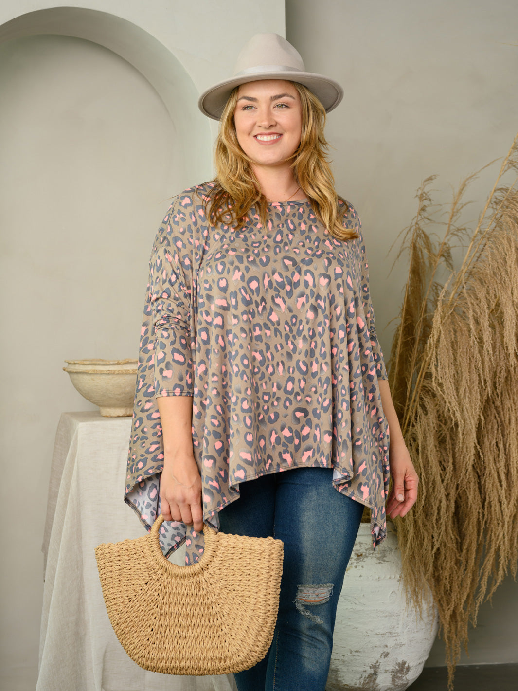 PLUS SIZE DRAPE SLEEVE ANIMAL PRINT TOP