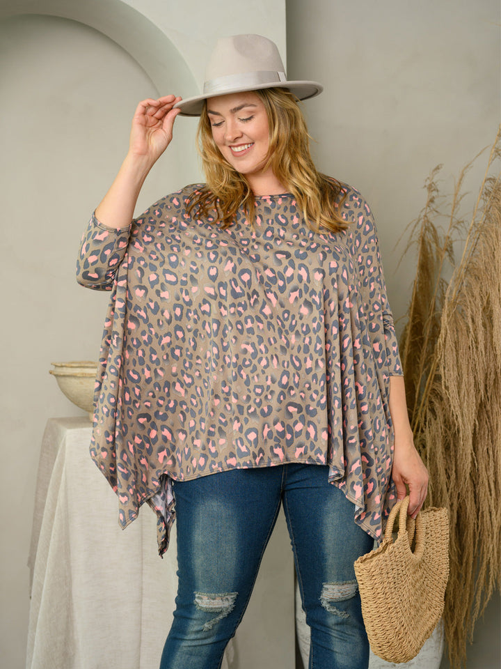 PLUS SIZE DRAPE SLEEVE ANIMAL PRINT TOP