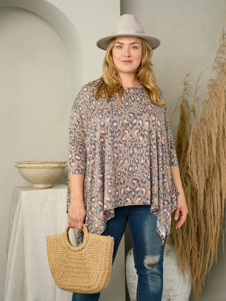 PLUS SIZE DRAPE SLEEVE ANIMAL PRINT TOP