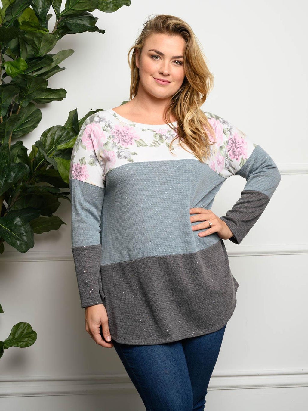 PLUS SIZE LONG SLEEVE COLORBLOCK TOP