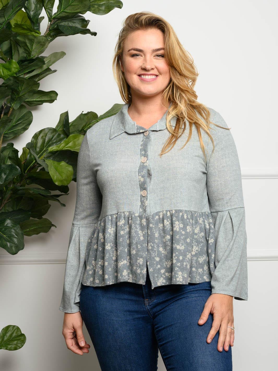 PLUS SIZE BELL LONG SLEEVE BUTTON UP TOP