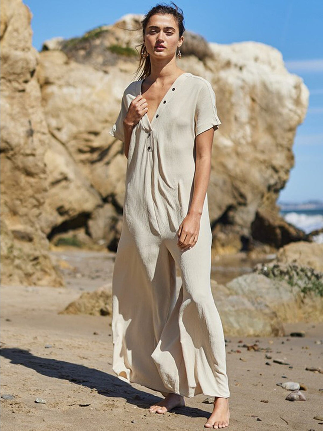 WOMEN'S SHORT SLEEVE BUTTON CLOSURE JUMPSUIT