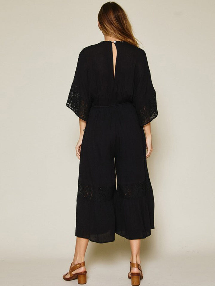 WOMEN'S SHORT SLEEVE V-NECK BUTTON CLOSURE LACE DETAILED JUMPSUIT