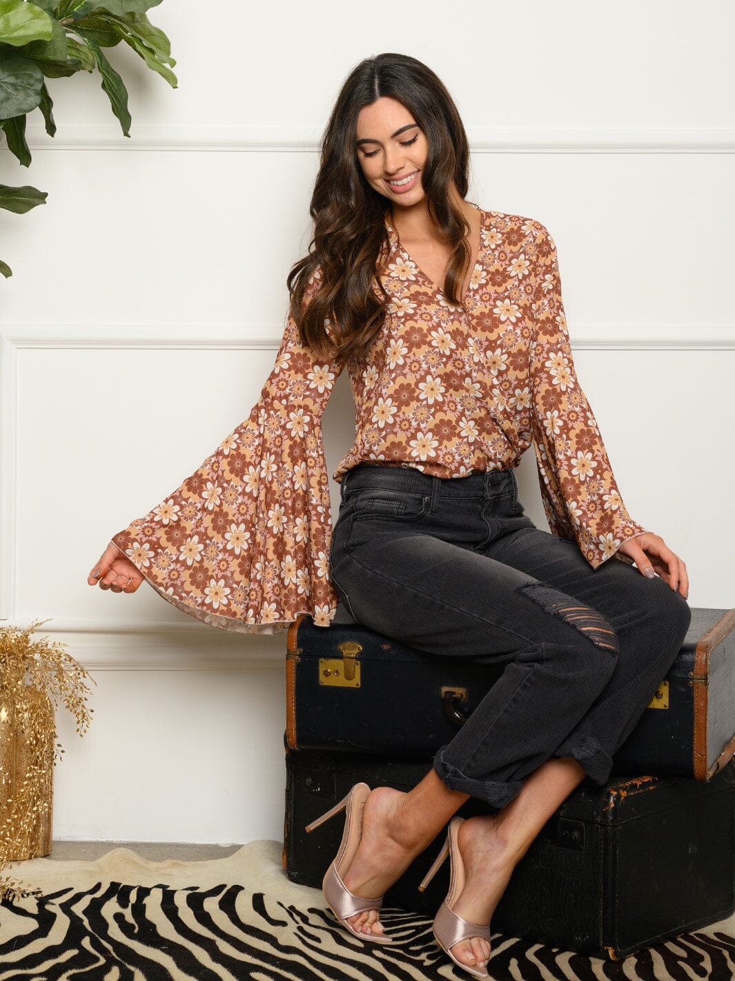 WOMEN'S BELL SLEEVE FLORAL WOVEN BODYSUIT