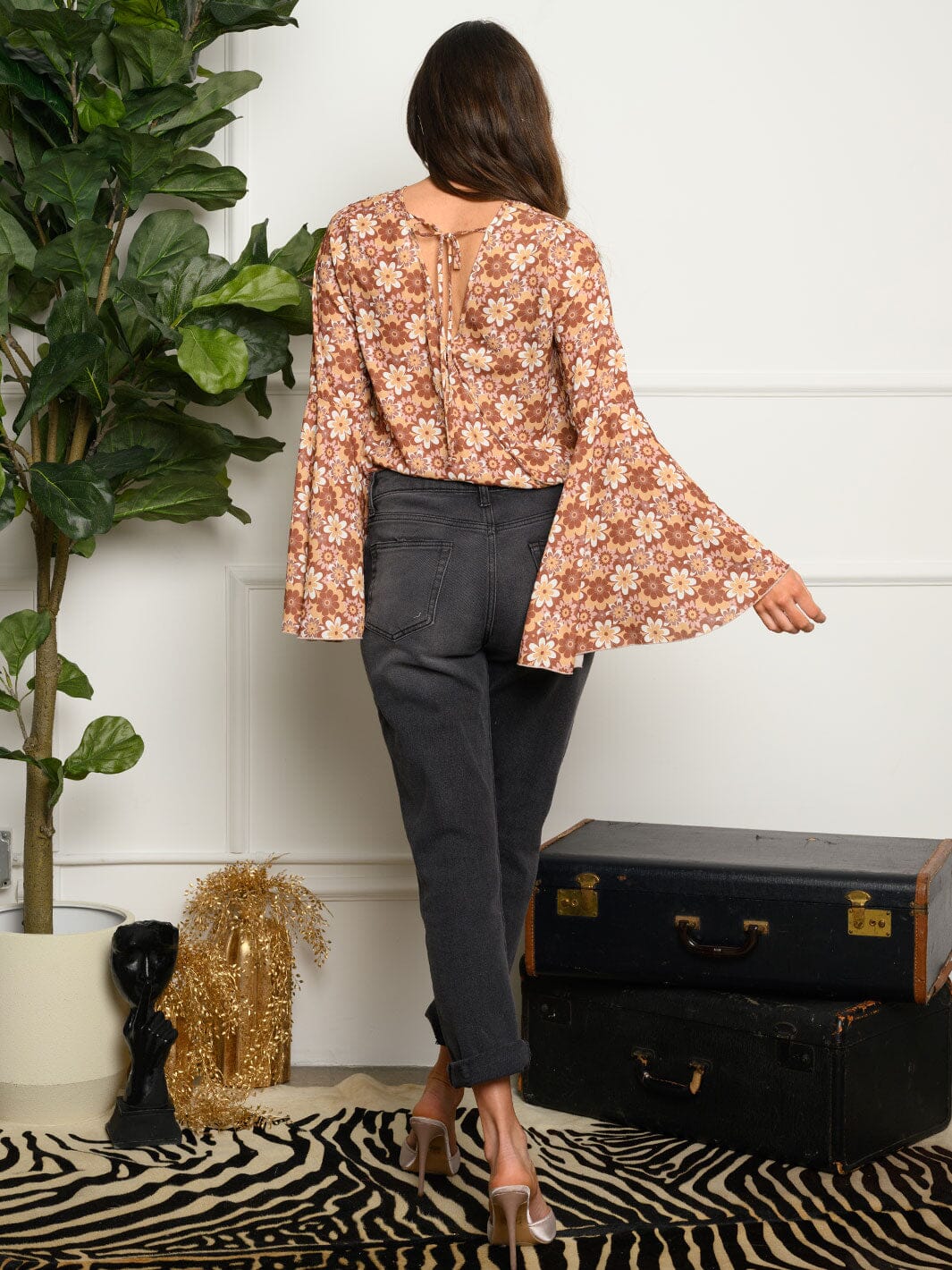 WOMEN'S BELL SLEEVE FLORAL WOVEN BODYSUIT