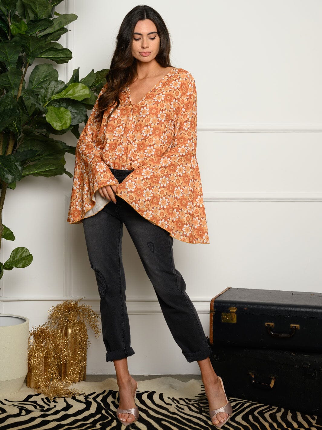 WOMEN'S BELL SLEEVE FLORAL WOVEN BODYSUIT