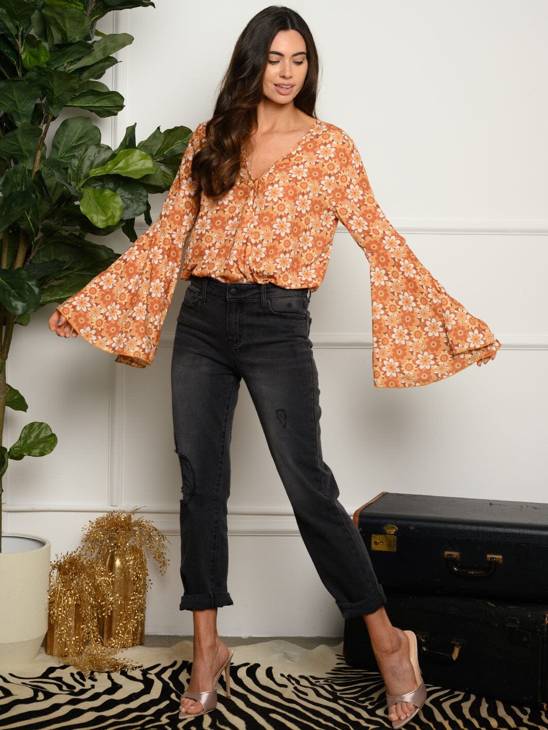 WOMEN'S BELL SLEEVE FLORAL WOVEN BODYSUIT