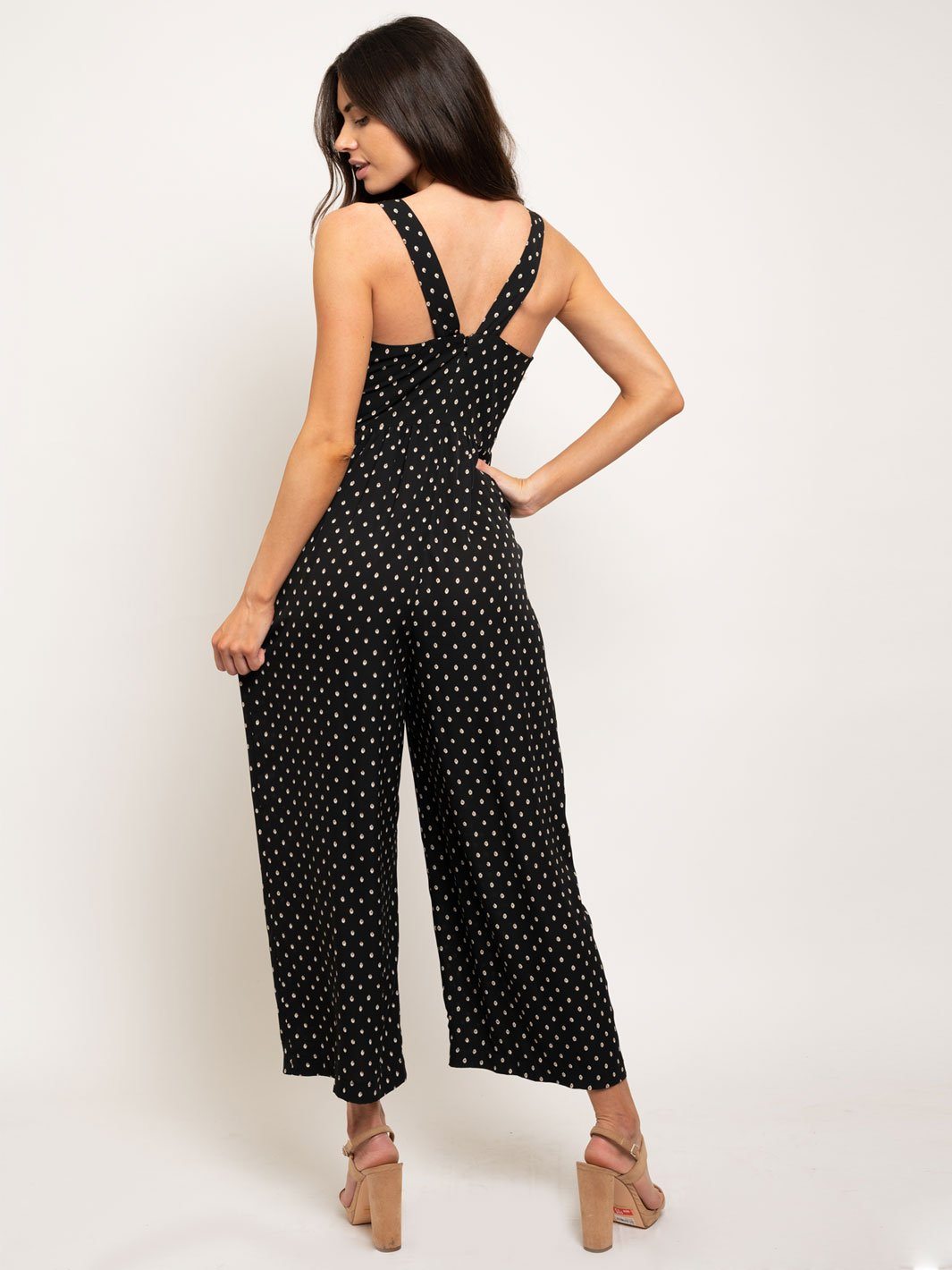 WOMEN'S SLEEVELESS BUTTON FRONT POCKETS JUMPSUIT