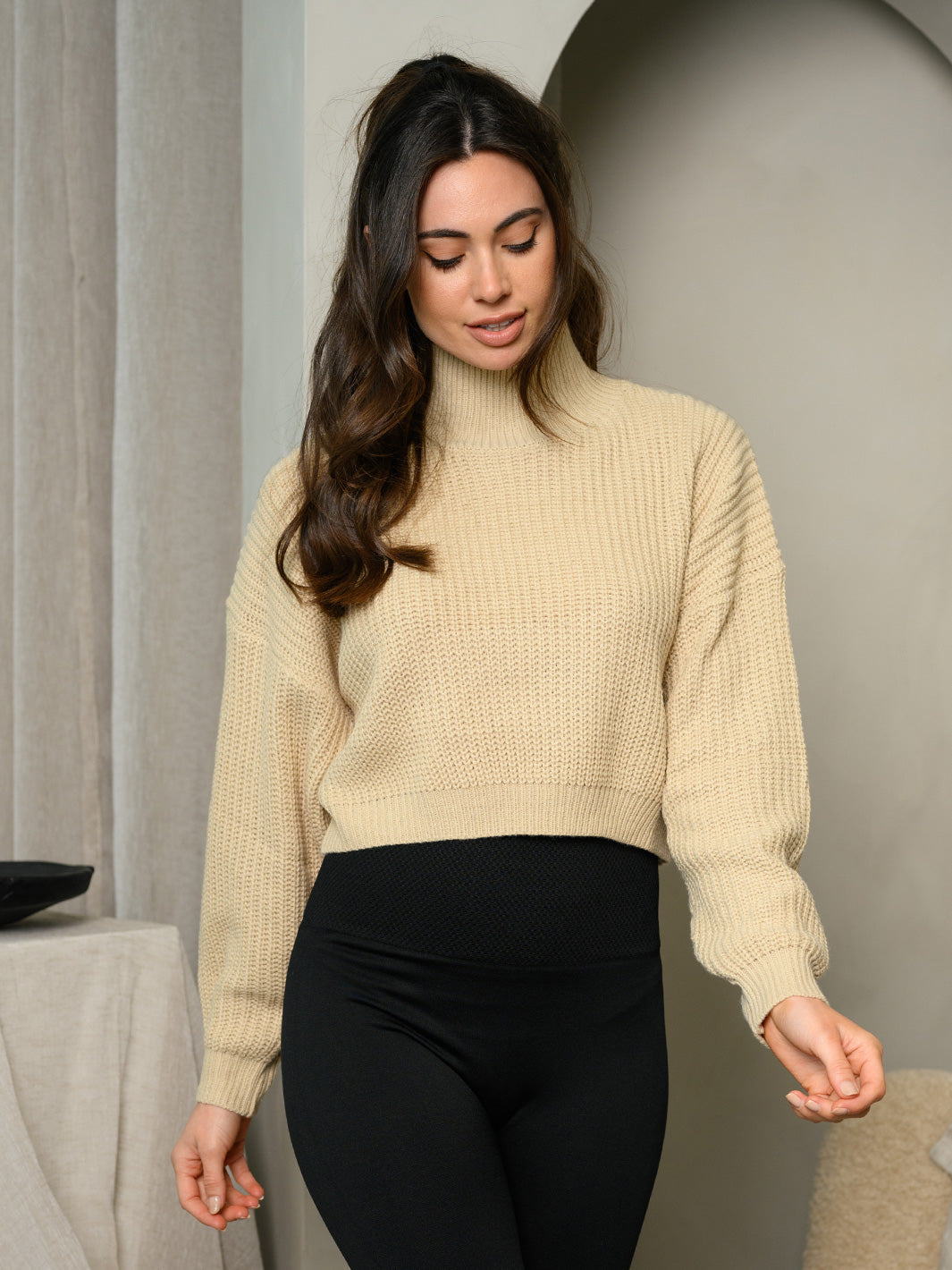 WOMEN'S LONG SLEEVE TURTLE NECK SWEATER