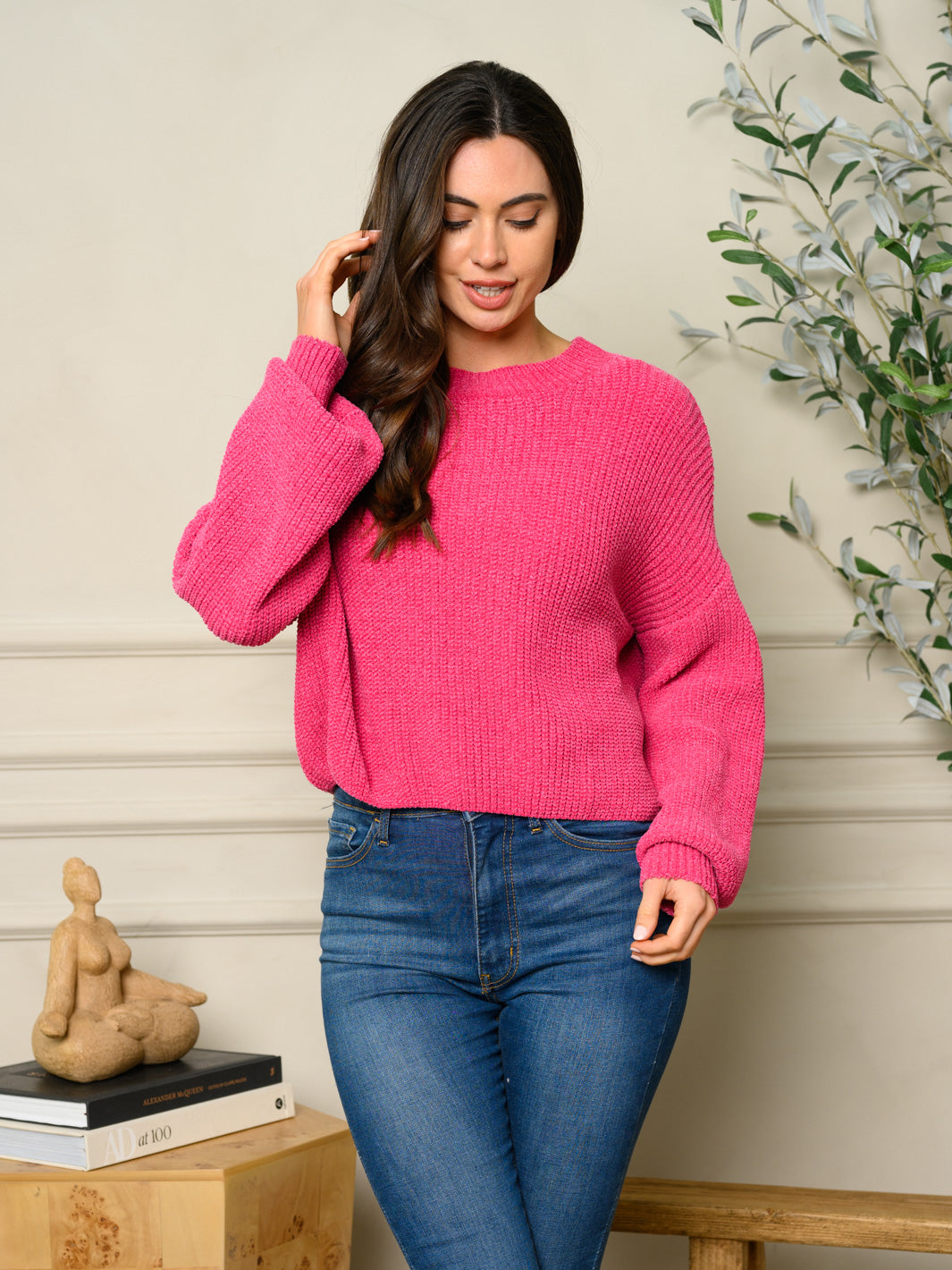 WOMEN'S LONG SLEEVE ROUND NECK SWEATER