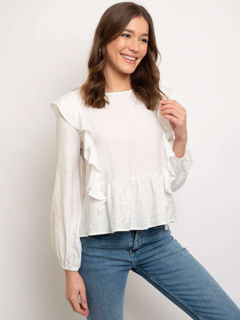 WOMEN'S WHITE LONG SLEEVE RUFFLE TOP