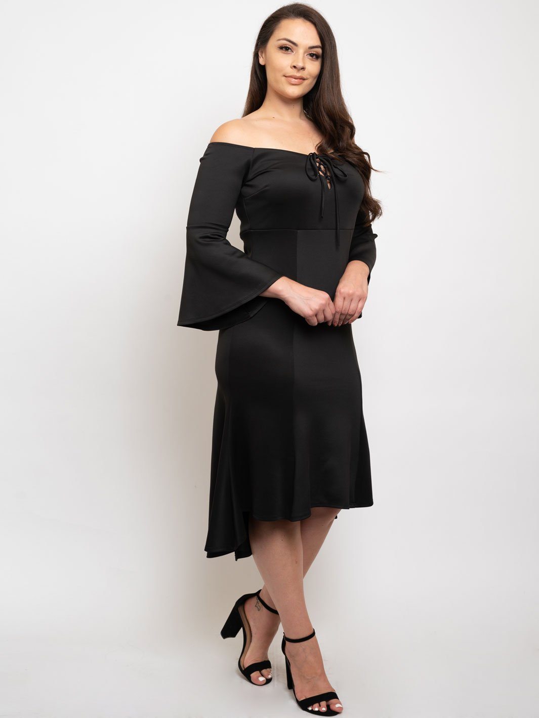 PLUS SIZE FRONT LACE UO BELL SLEEVE MERMAID BOTTOM DRESS