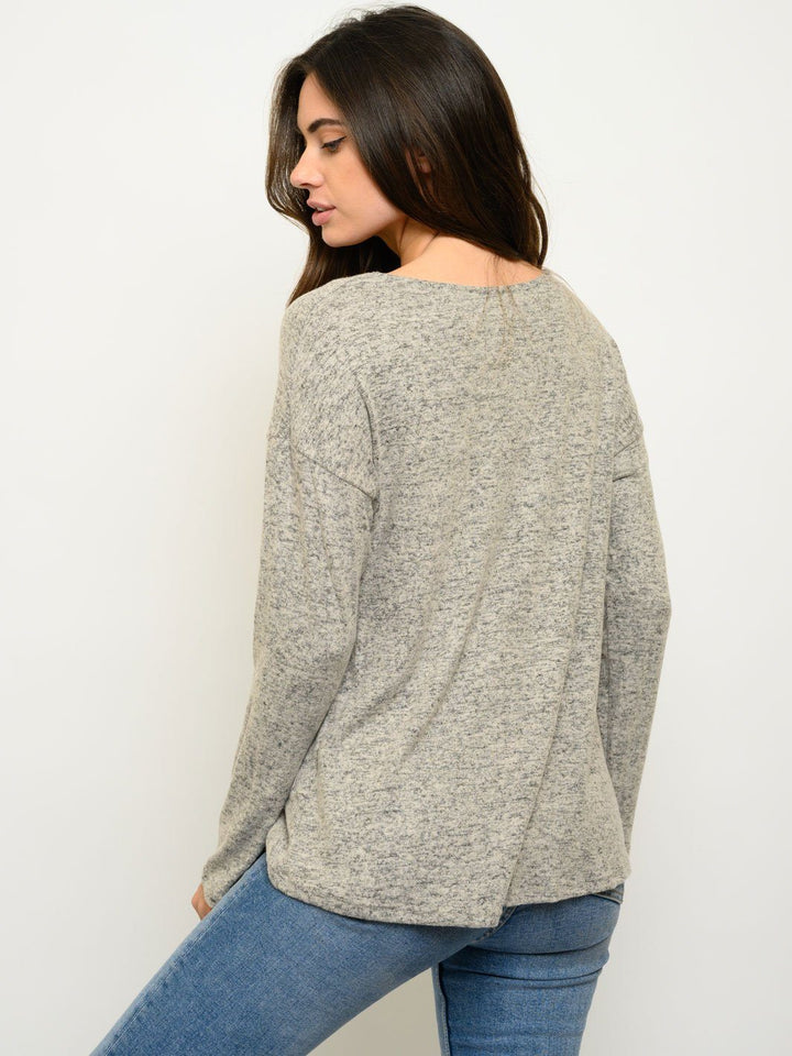 WOMEN'S LONG SLEEVE FRONT TWIST TOP