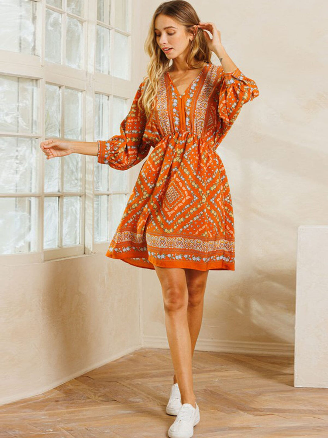 WOMEN'S 3/4 SLEEVE V-NECK ELASTIC WAISTMULTI PRINT MINI DRESS