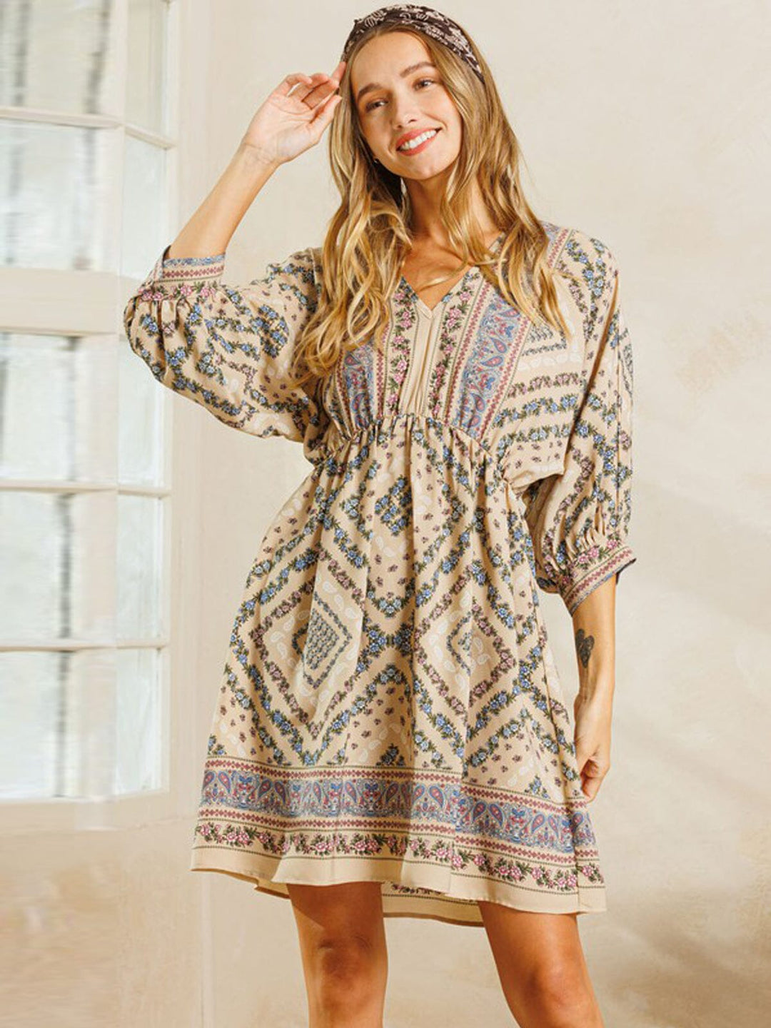 WOMEN'S 3/4 SLEEVE V-NECK ELASTIC WAISTMULTI PRINT MINI DRESS