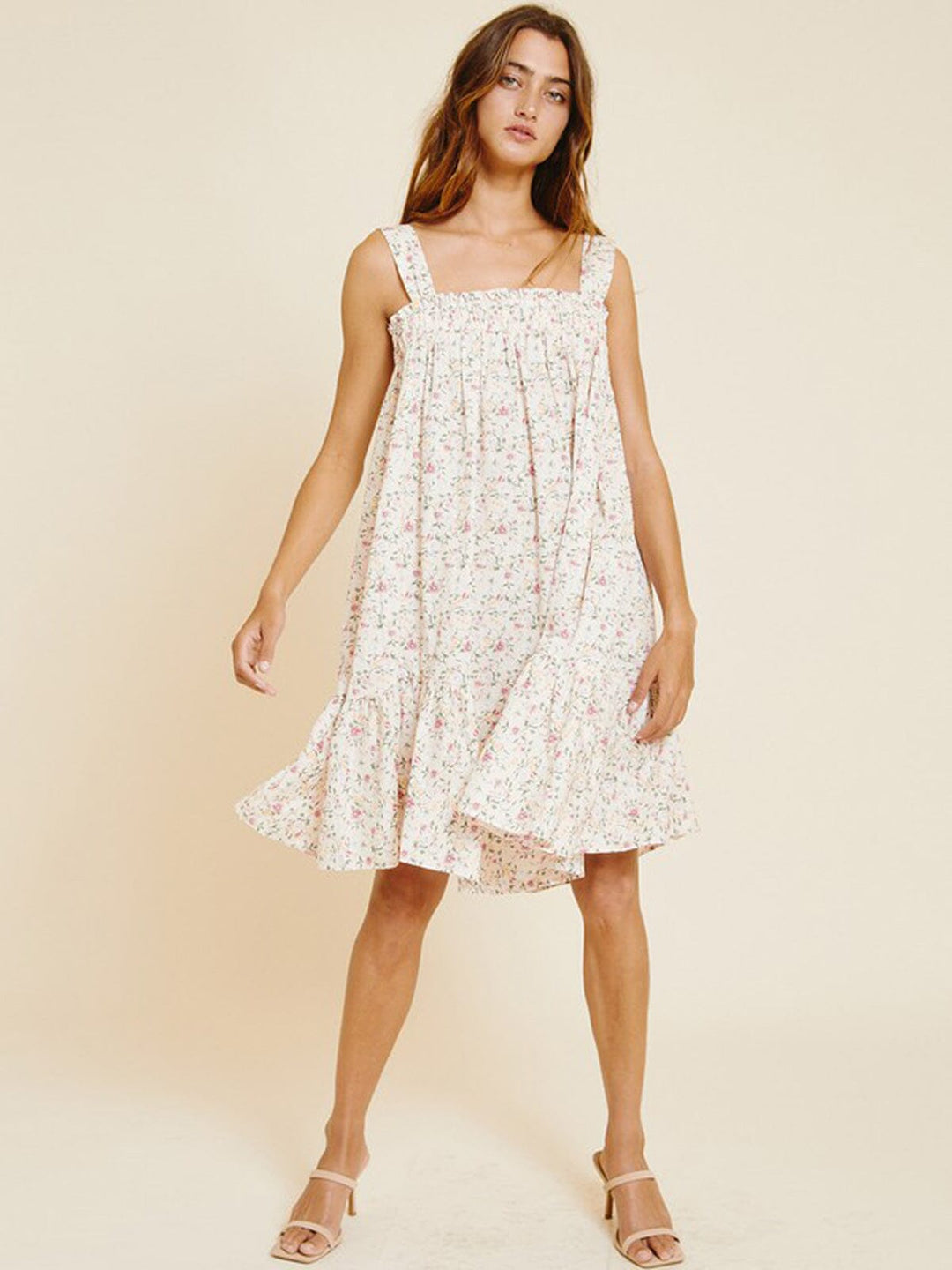 WOMEN'S SLEEVELESS RUFFLE SMOCK NECK FLORAL MINI DRESS