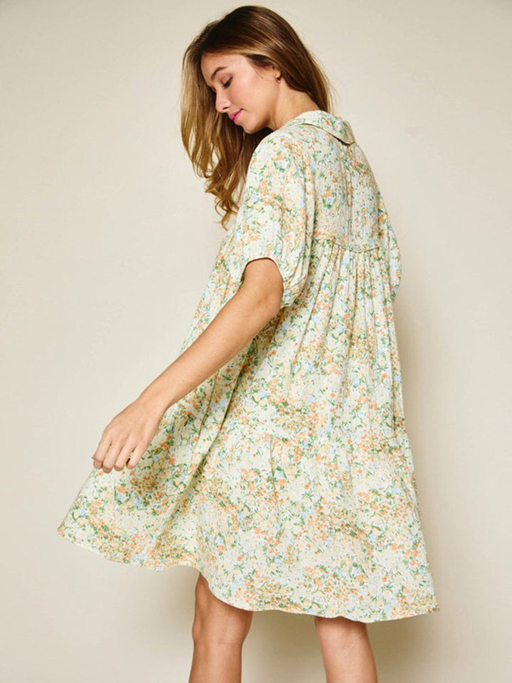 WOMEN'S SHORT SLEEVE TIERED FLORAL V-NECK MINI DRESS