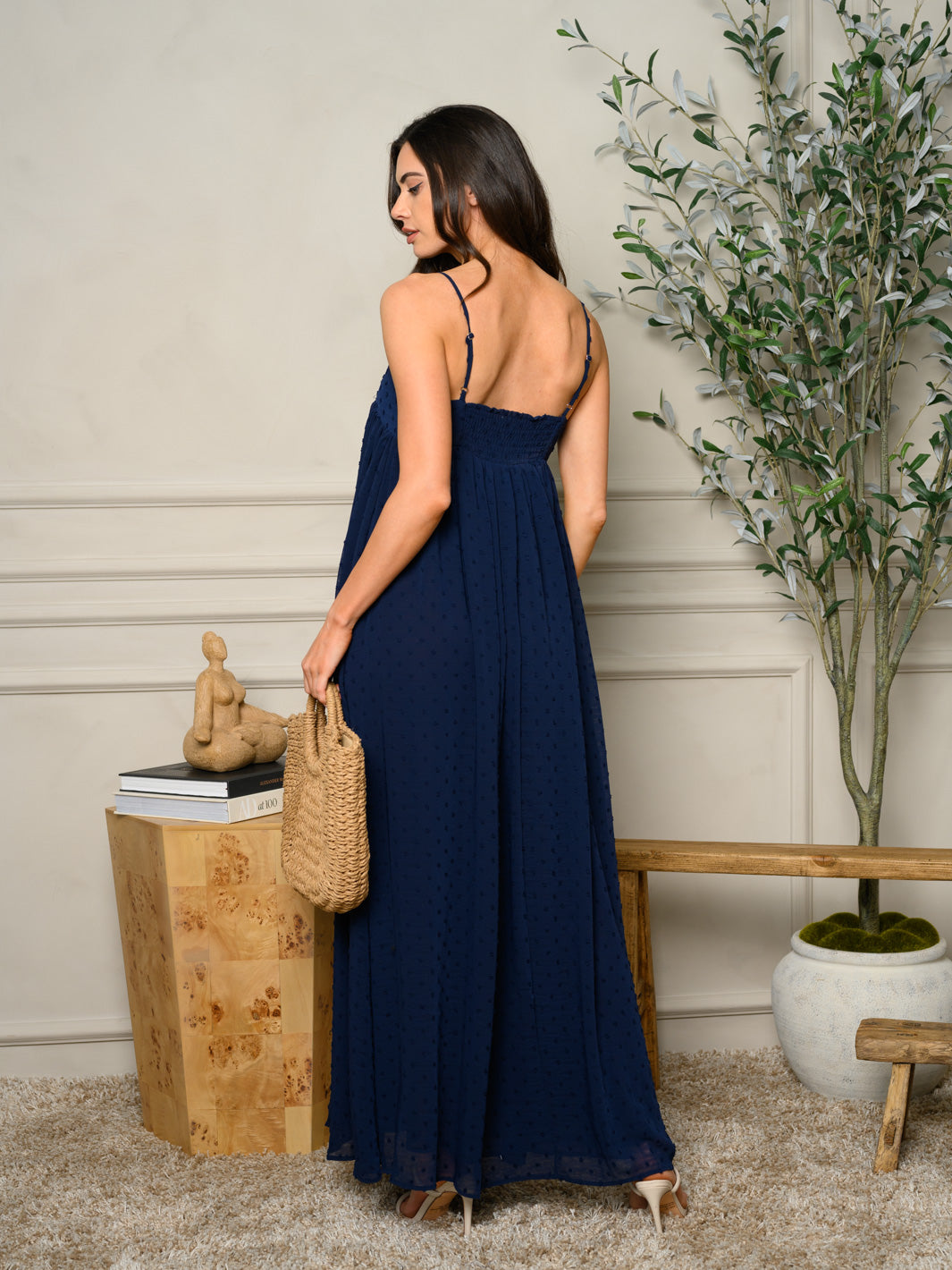 WOMEN'S SLEEVELESS SWISS DOT DETAILED MAXI DRESS