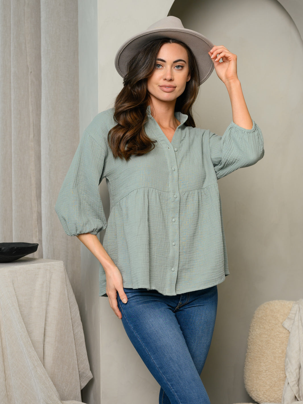 WOMEN'S 3/4 PUFF SLEEVE BUTTON FRONT TOP