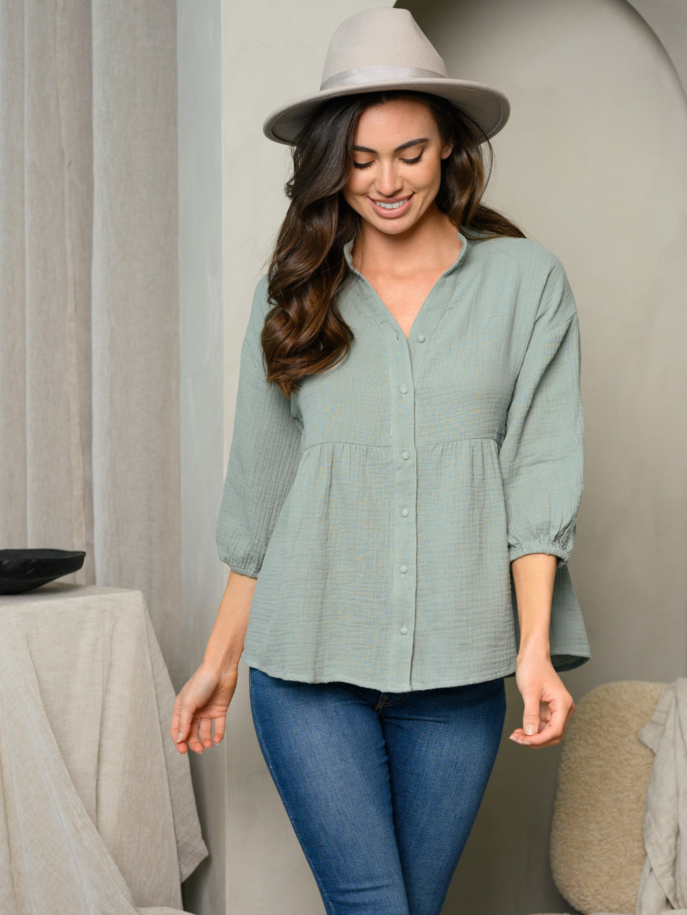 WOMEN'S 3/4 PUFF SLEEVE BUTTON FRONT TOP