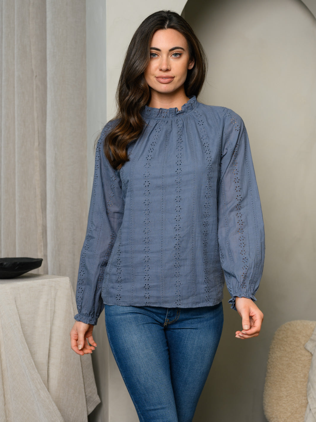 WOMEN'S LONG SLEEVE RUFFLE NECK EYELET TOP