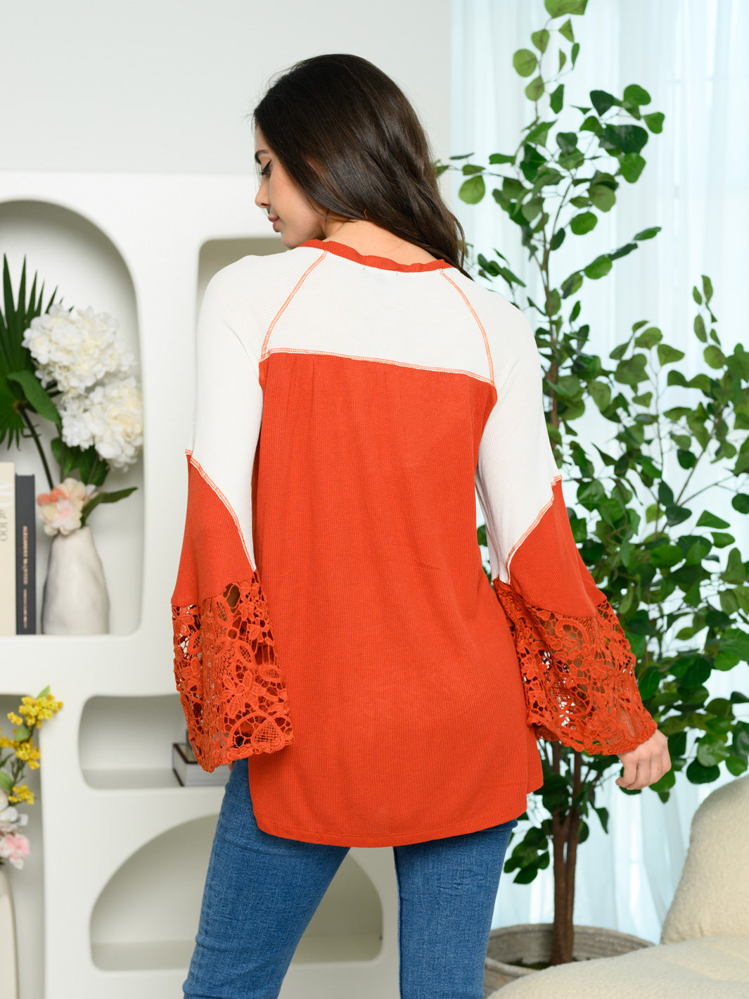 WOMEN'S LONG BELL LACE SLEEVES COLORBLOCK TOP
