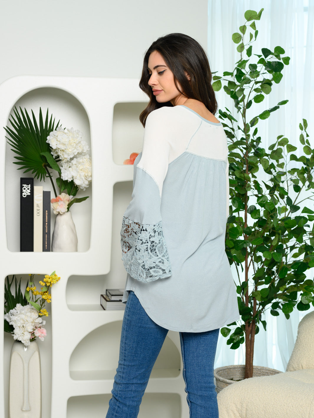 WOMEN'S LONG BELL LACE SLEEVES COLORBLOCK TOP