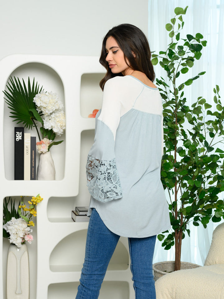 WOMEN'S LONG BELL LACE SLEEVES COLORBLOCK TOP