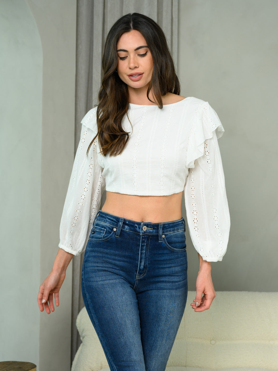 WOMEN'S LONG SLEEVE RUFFLE OPEN LACE UP BACK CROP TOP
