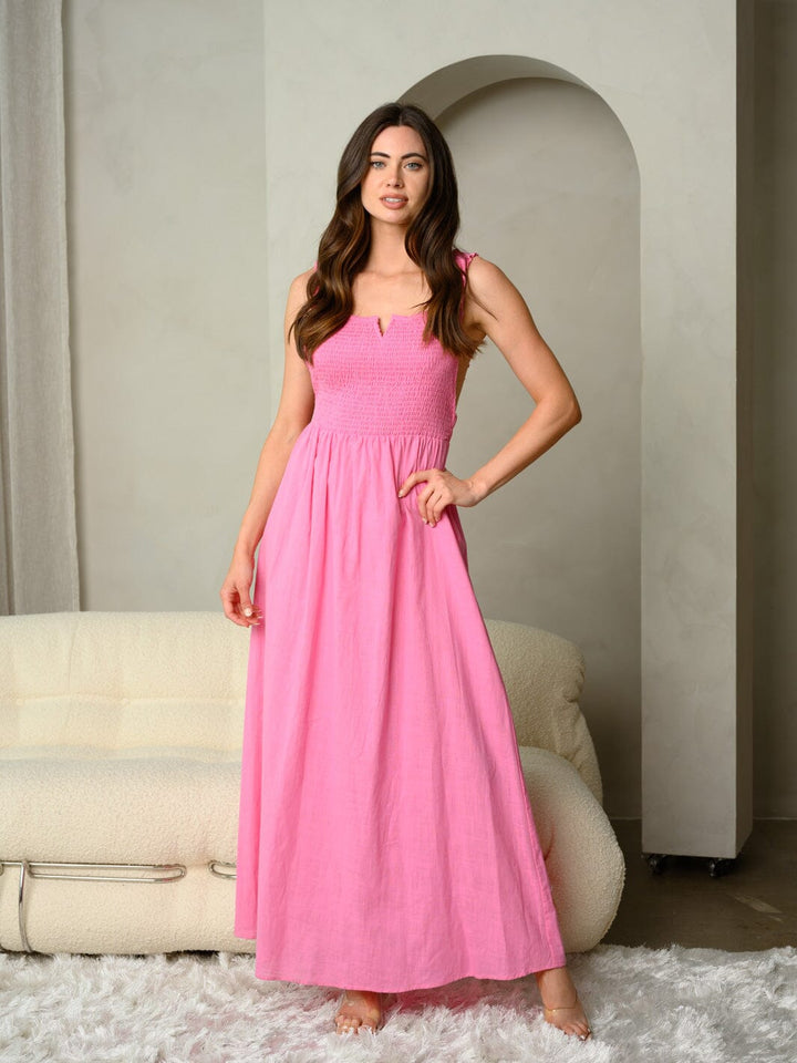 WOMEN'S SLEEVELESS SMOCKED MAXI DRESS