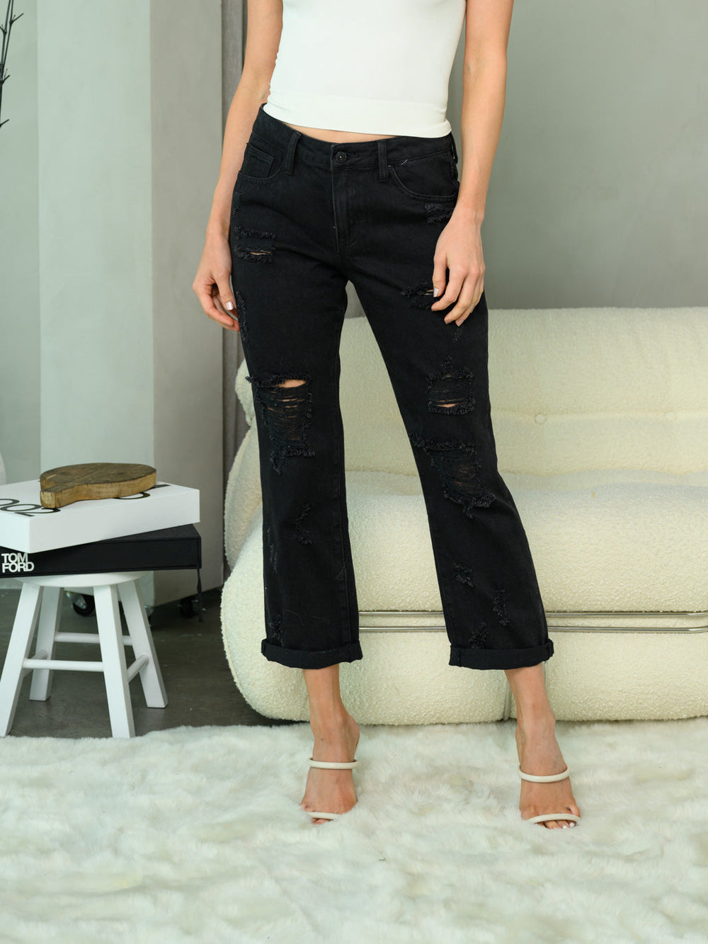 WOMEN'S DENIM DISTRESSED POCKETS JEANS – Wholesalefashiontrends.com