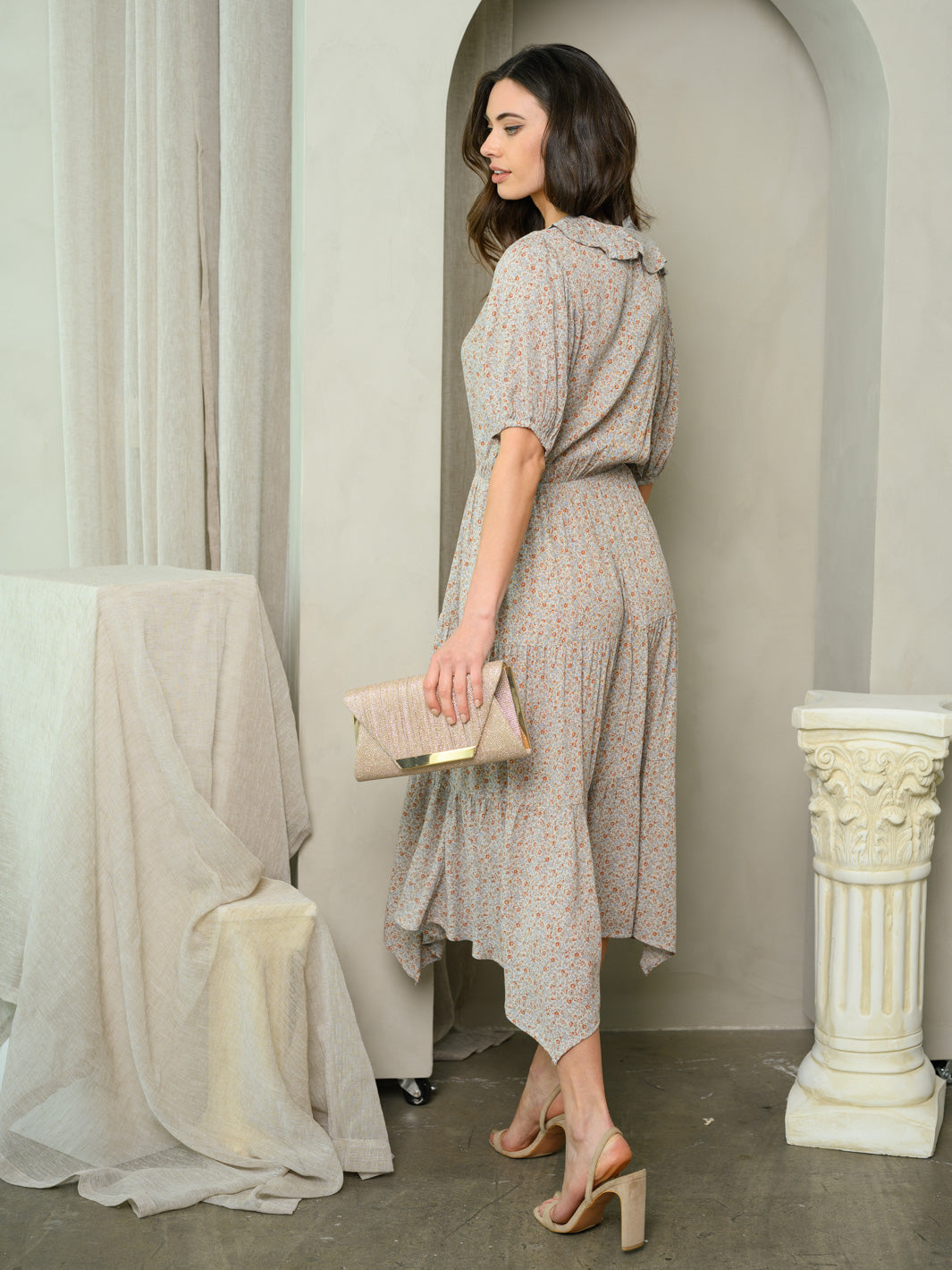 WOMEN'S RUFLE NECK BUTTON DOWN TIERED MIDI DRESS