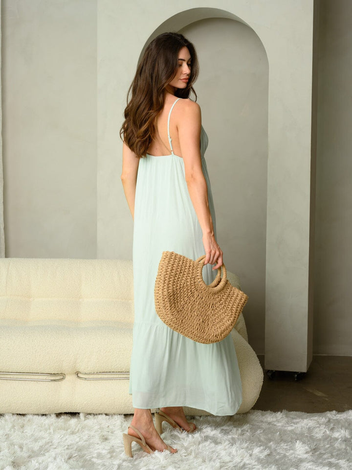 WOMEN'S SLEEVELESS V-NECK FRONT TIE MAXI DRESS