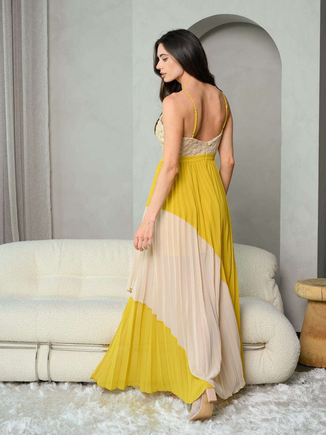 WOMEN'S SLEEVELESS V-NECK PLEATED COLORBLOCK MAXI DRESS