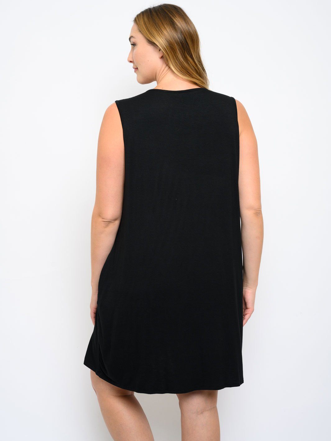 PLUS SIZE SLEEVELESS TUNIC DRESS