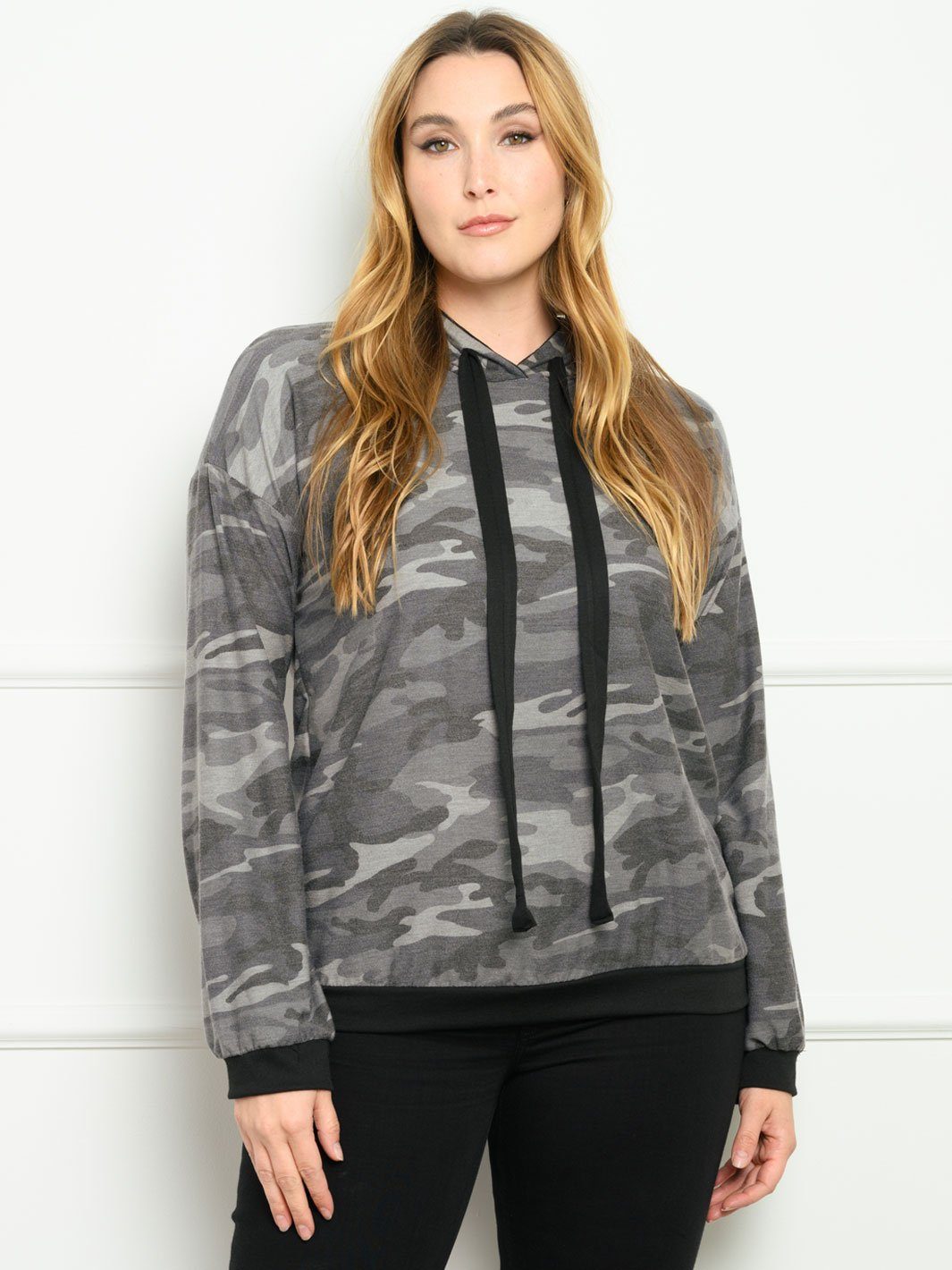 PLUS SIZE LONG SLEEVE CAMO PRINT HOODIE TOP