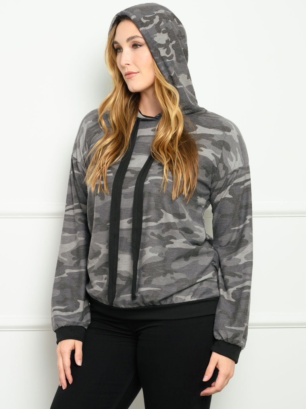 PLUS SIZE LONG SLEEVE CAMO PRINT HOODIE TOP