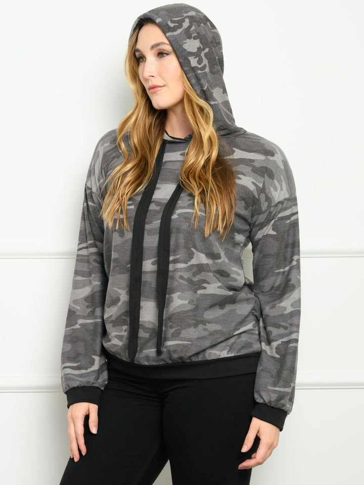 PLUS SIZE LONG SLEEVE CAMO PRINT HOODIE TOP