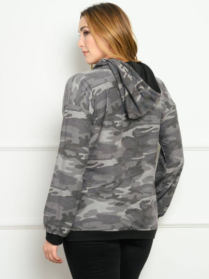 PLUS SIZE LONG SLEEVE CAMO PRINT HOODIE TOP