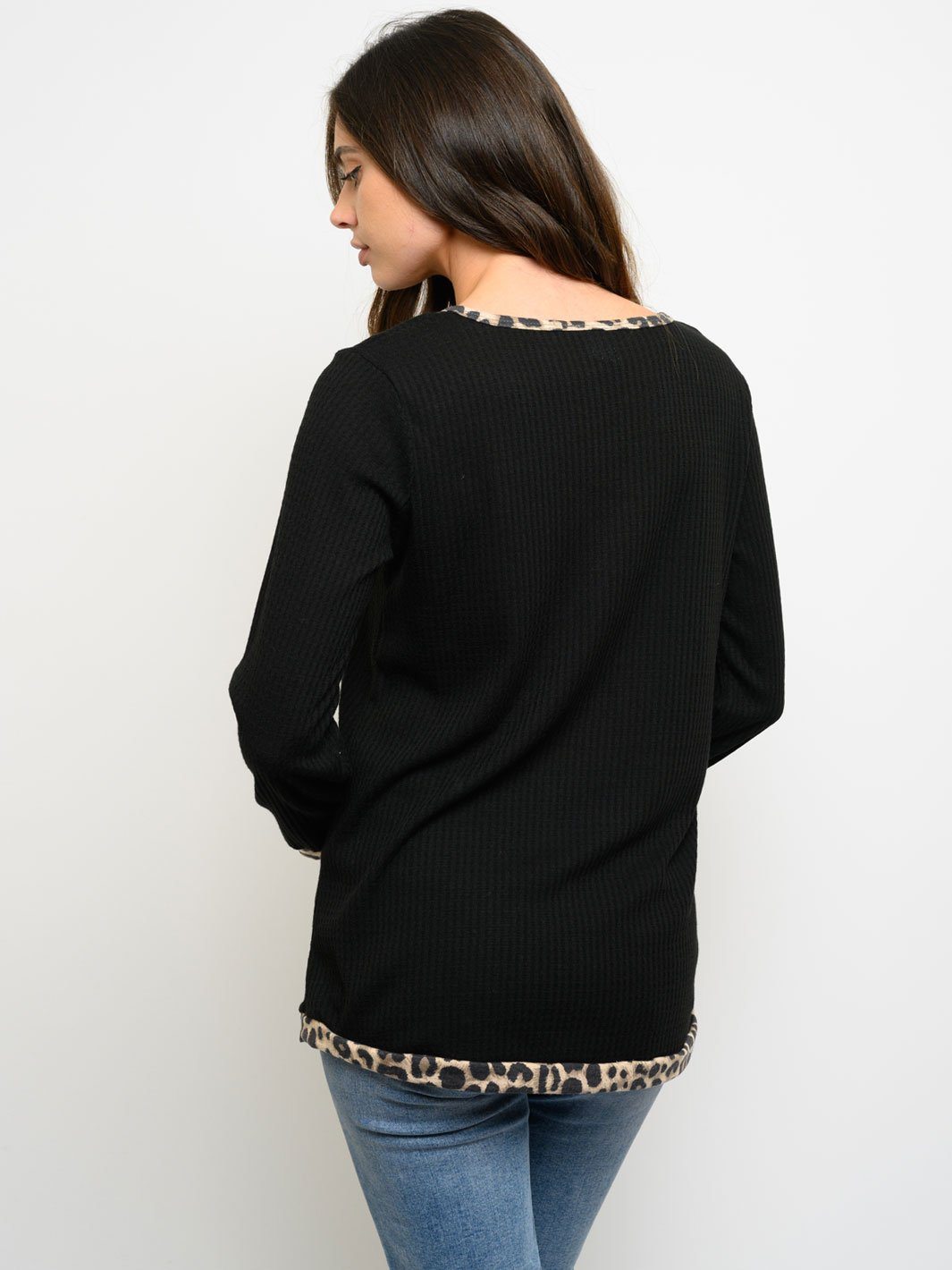 WOMEN'S LONG SLEEVE ANIMAL PRINT TOP