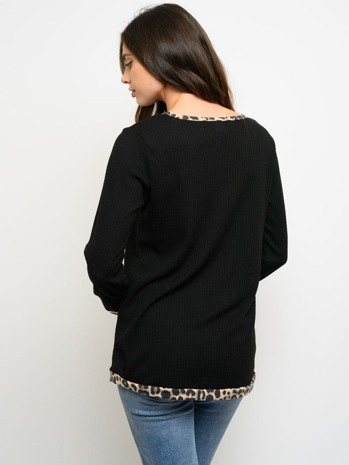 WOMEN'S LONG SLEEVE ANIMAL PRINT TOP