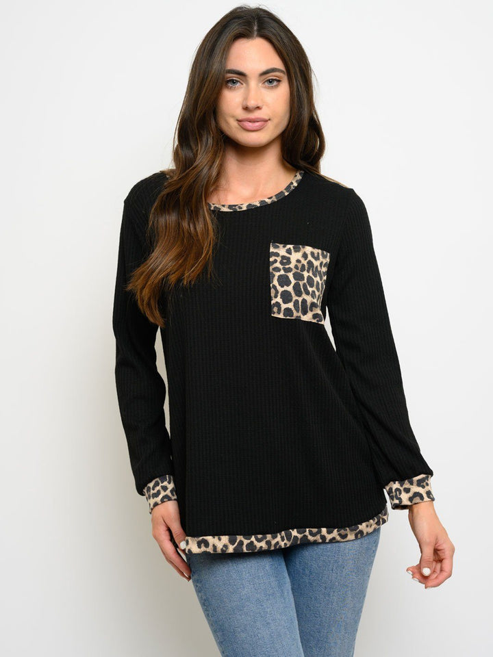 WOMEN'S LONG SLEEVE ANIMAL PRINT TOP