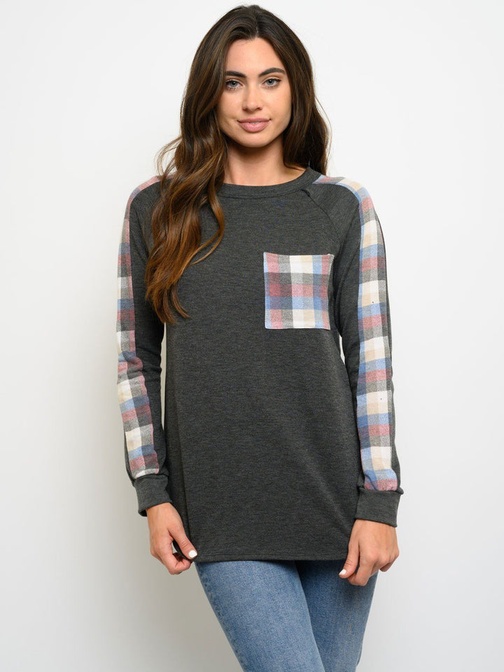 WOMEN'S PLAID LONG SLEEVE FRONT POCKET TOP