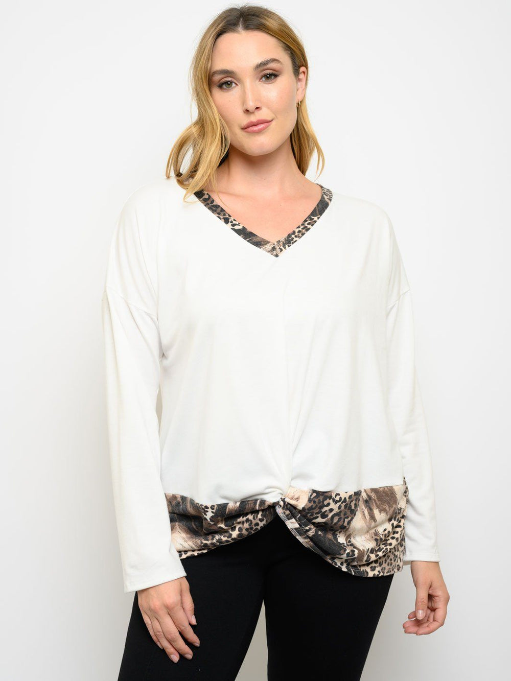 PLUS SIZE ANIMAL PRINT FRONT TWIST LONG SLEEVE TOP